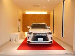 納車用プレゼンテーションルームも完備しております。