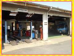 軽自動車や普通車・2tトラックまで幅広く整備をさせて頂いております。