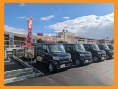 イオンモール鳥取北店の真向かい、駐車場内にございます。ご来店お待ちしております♪
