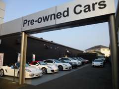 Pre-owned Cars ポルシェ認定中古車展示場。品質基準をクリアした高品質車両のみを展示しております。