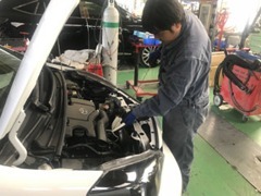 自社認証工場完備！整備スタッフが納車前整備や車検・点検・一般修理を行います。納車後のアフターもお任せください！