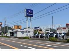 こちらの看板が目印です。国道156号線 『岐阜東バイパス』沿いにございます！