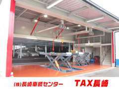 九州運輸支局認定の指定工場では、車検から修理まで当店のメカニックがしっかりと整備させていただきます！