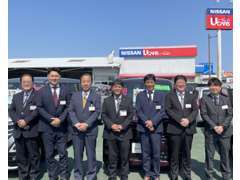 カーパレス宮崎のスタッフ全員でお客様の中古車選び、ご購入後のカーライフをサポート致します。