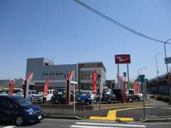 泉北2号線『豊田橋北交差点』近くにございます！こちらの看板が目印です♪