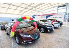 ピカピカの展示場には、島根トヨペットが厳選した中古車を展示しております！