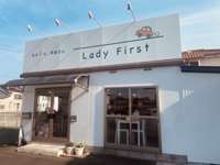 Lady　First null