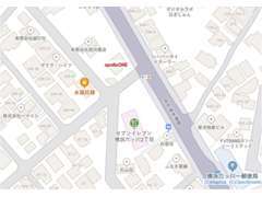 平戸桜木道路に面している店舗です。最寄り駅は、JR戸塚駅です。