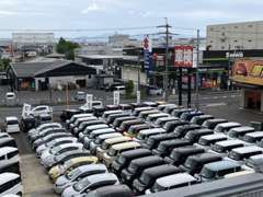 普通車も多数展示しております♪気軽にご来店下さいませ♪