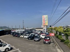 グループ総在庫5000台！！年間販売台数12000台！！