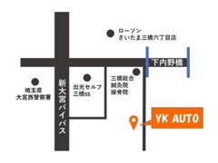 鴨川沿いの通りに店舗を構えております。