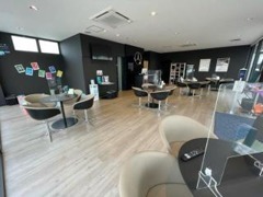 スタッフ一同心よりお待ちしております