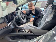 【儀部】最近筋トレにはまりました！最近の日産車はこんなにもインテリアが充実してます！！是非ご覧になってください！