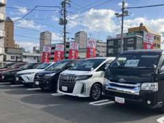 きちんと整備したお車を常時展示してあります。お気軽にご来店していただき現車をご確認くださいませ♪