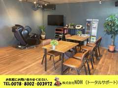 当店商談スペースでございます！！お客様に気持ち良く商談をして頂く為に、いつも清潔にしております♪