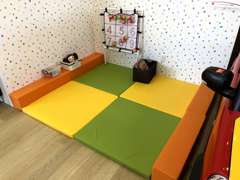 お子様とご一緒にいらしても、スタッフがお相手いたしますので、お父様、お母様は集中してお話をしていただけます。
