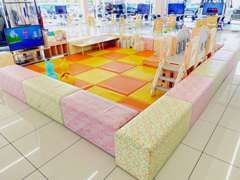 お子様用のキッズルームも完備！お時間を気にせずお過ごしいただけます！