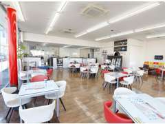 当店ショールームから、展示車まで除菌清掃をいたします。　安心してご来店ください。
