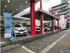 厳選されたホンダ認定中古車を展示しております。お気に入りのお車が無くてもホンダカーズ大阪全ての中古車が販売可能です！