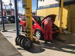 ご成約後のお車は当店で綺麗にしてからお渡しさせていただきます。その後のメンテナンスも茨城三菱自動車販売にお任せください。