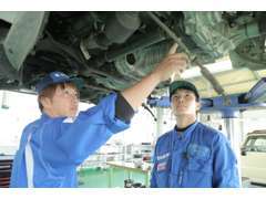 指定（民間車検）工場完備。お車の不具合等、お客様のお悩みを解決致します。整備士も多数在籍しております。