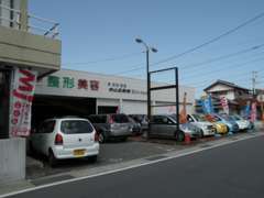 店舗は城西中学校の近くです。