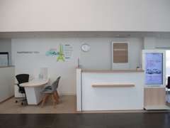 フランスの明るく、お洒落な雰囲気をイメージしたショールームで皆様のご来店をお待ち致しております。