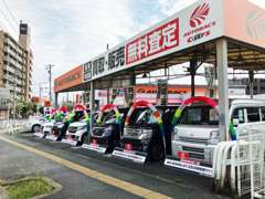 店舗に隣接した展示車両スペースにお立ち寄りください！