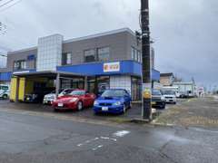 低価格車を主にレアな車を中心に展示しています。ここに来れば見つからない見つからないということはありません！