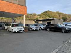 ベンツ、BMW正規ディーラー車専門店静岡県内NO1の在庫量を誇ります。
