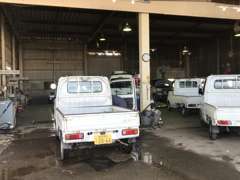 ☆当社整備工場です。大型車もお任せ下さい。架装もお任せ下さい☆