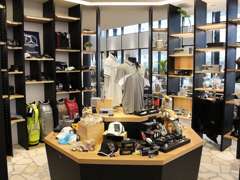 メルセデス・ベンツコレクションも多数展示しております。手に取ってお選びください。