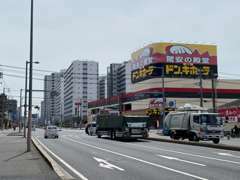 BPS宇品店へのアクセスは広島市内から宇品港方面へ。宇品橋を渡って直ぐの信号を右に曲がります。