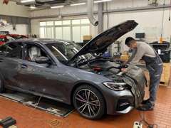 購入後のアフターサービスはBMW専門のメカニックがしっかりサポートいたします！