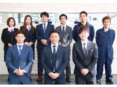 お客様に満足頂けるお車選びをスタッフ一同で全力でサポートさせて頂きます！