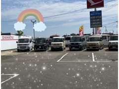 お手頃な中古車から最新の新車まで幅広くご用意しております♪