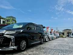 ミニバンから軽自動車まで高品質U-Carを豊富に展示しています