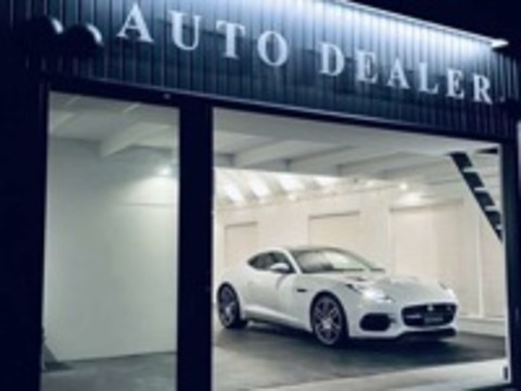 輸入車専門店AUTO　DEALER　CENTRAL　オートディーラーセントラル 