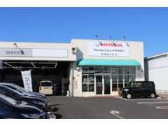 ショールームに整備工場も隣接しております