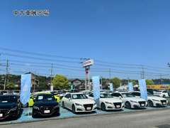 トヨタ認定中古車を中心に、人気の軽自動車からハイブリッド車まで続々と入荷中です！