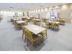 ゆっくりとお過ごしいただける、開放感のあるショールームです。