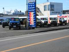 ダイハツ・スズキ・ホンダ他、各メーカーの軽カーを比べてみてください！