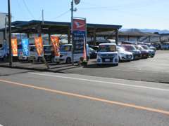 特選車展示場☆希少な車から低燃費で経済的な車など幅広く取り揃えております！もちろん注文販売も承ります！