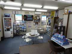■アットホームな雰囲気の店内■　お気軽にご来店ください♪