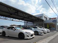 場所は国道11線沿い。さぬき豊中インターから車で約10分。