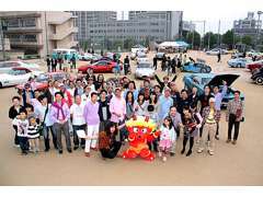 地元茨木市で開催されたIBARAKI VINTAGE CAR SHOW こういったイベントにも積極的に参加し、ユーザーと交流を図っています。