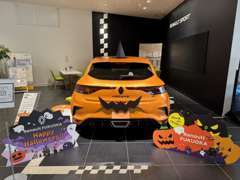 ◆R.S.ブースもございます。また、ルノー福岡は「RENAULT SPORT Specialist Dealer」R.S.スペシャリストが在籍しております。