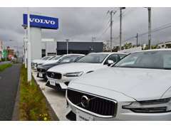 VOLVO正規ディーラーの当店は、「ワンオーナー車、元試乗車、デモカー」等の高品質車のみを展示しております。