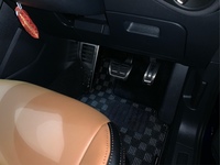フォルクスワーゲン ゴルフトゥーラン TDI コンフォートライン_RHD(DSG_2.0)