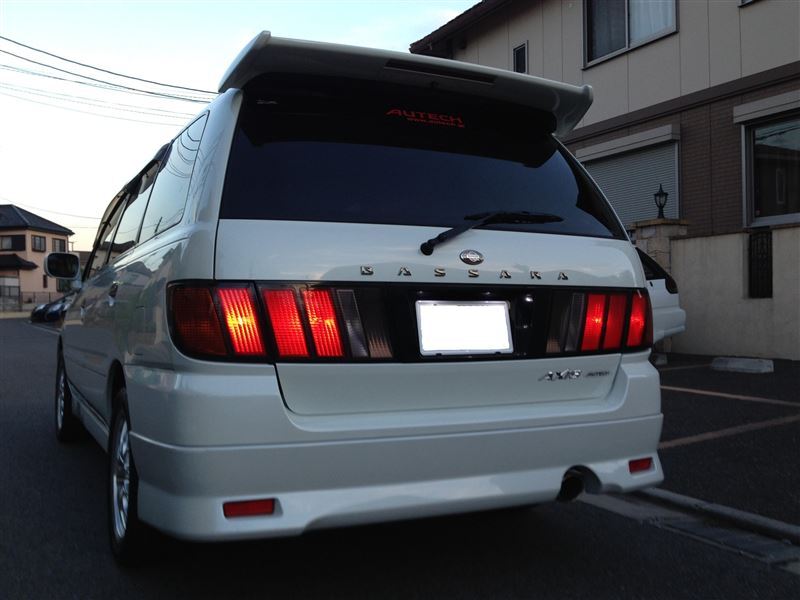 日産 バサラ アクシス_4WD(AT_2.4)